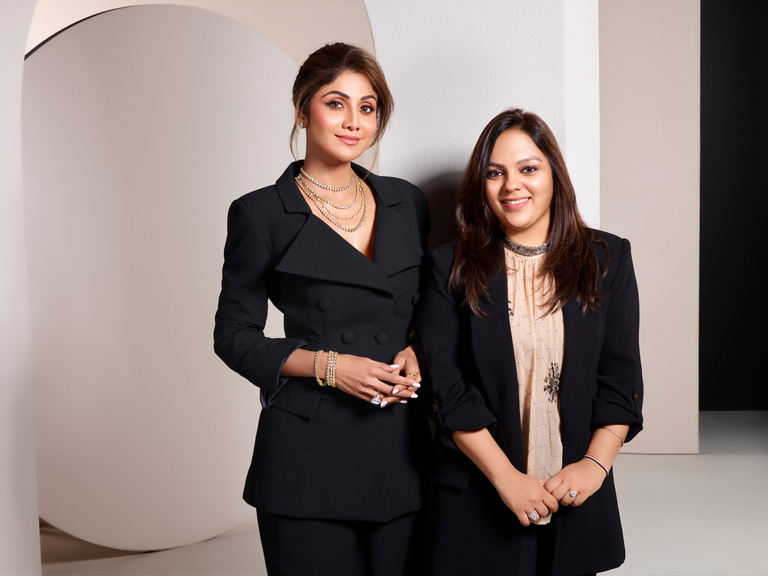 Shilpa Shetty and Pooja Sheth Madhavan Founder and Managing Director Limelight Lab Grown Diamonds 1 1 scaled